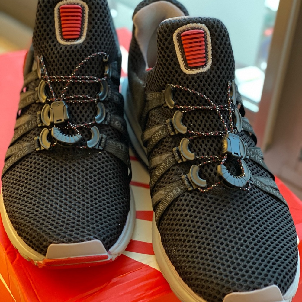Nike Shox Gravity new in the original box. Mens 8